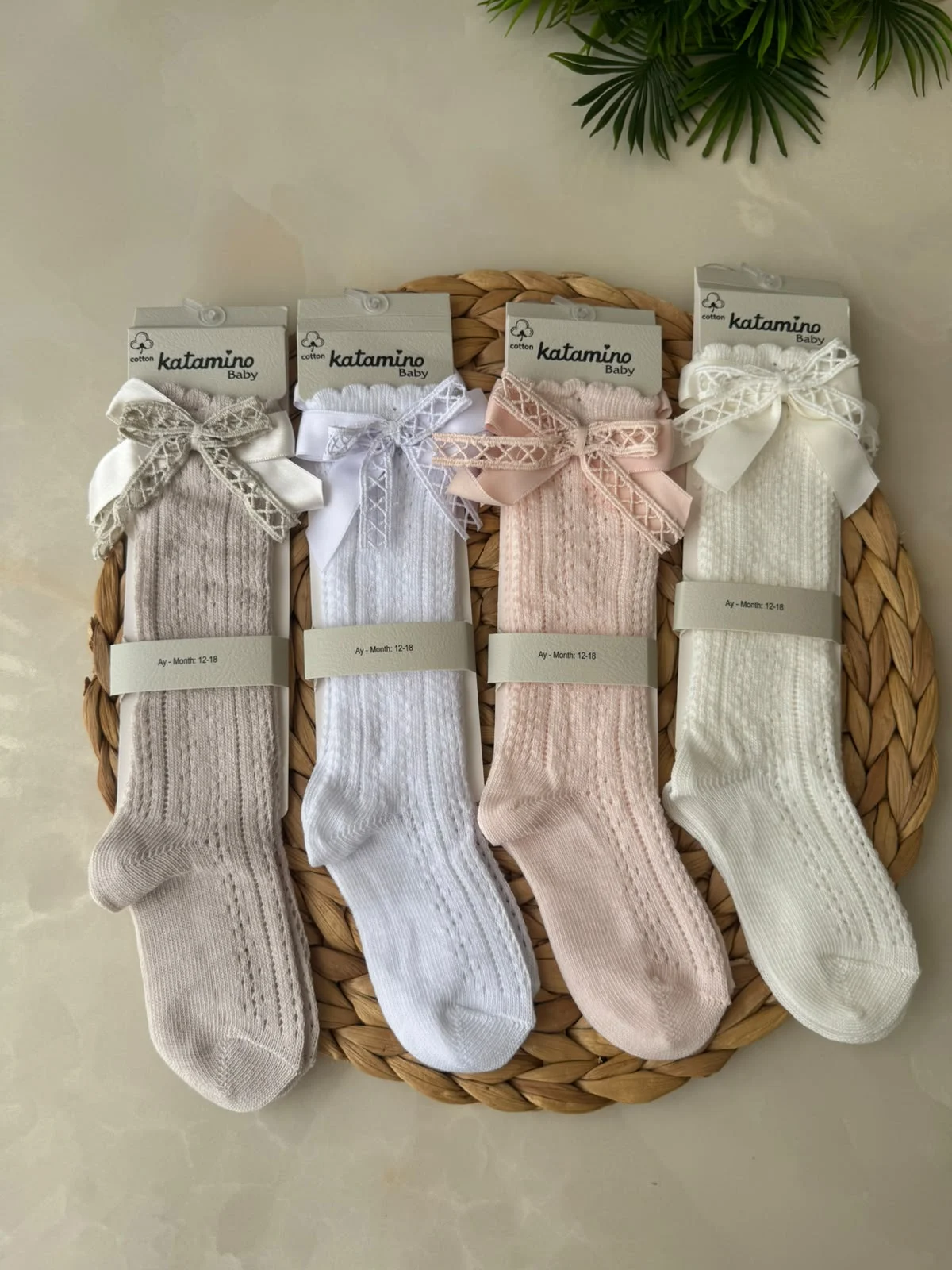 Kız Bebek Dantel Detaylı Çorap
